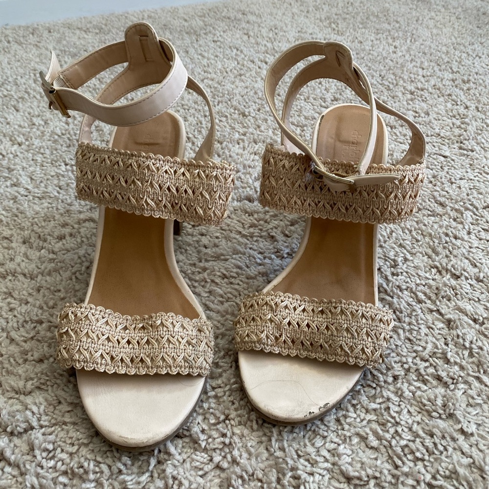 Nude heels - Picture 3 of 4